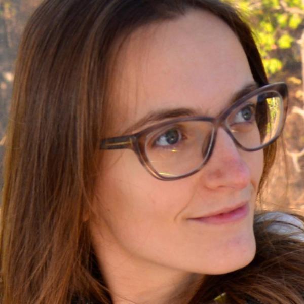 Dr Freeke van de Voort