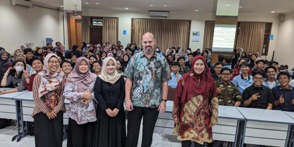 Eric Vance and Indonesian university students