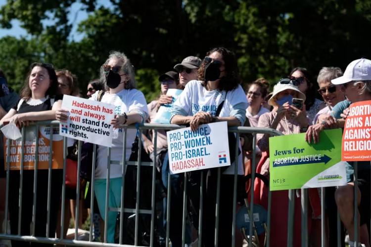 Protesters listen during the 2022 Jewish Rally for Abortion Justice in Washington, D.C.