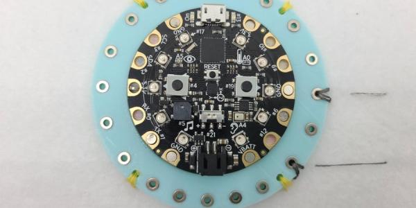 Circuit Playground Extension - E-Textile Debugging Tool