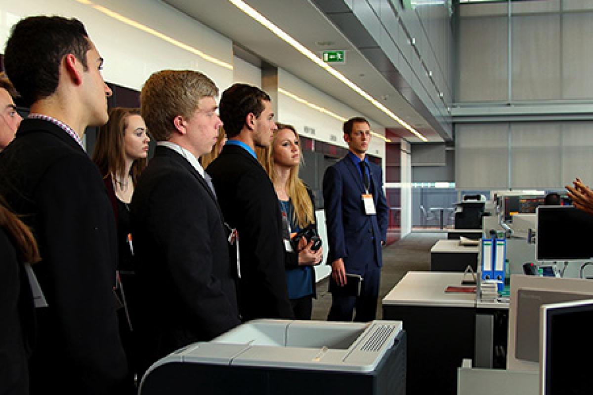 Honors and scholars students from the Leeds School of Business