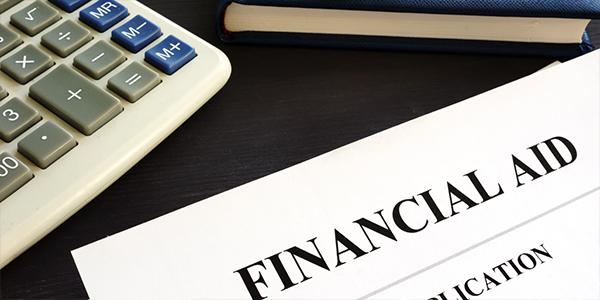 business student financial aid application