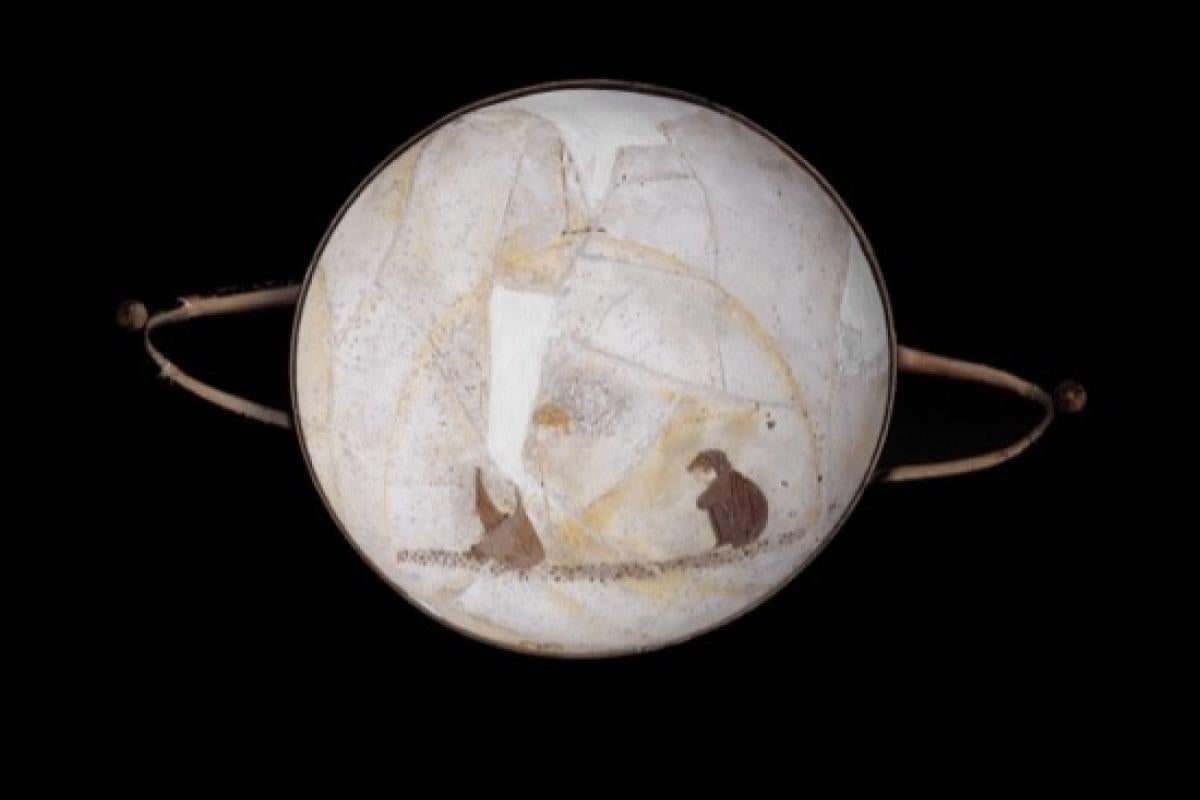 Polyidus and Glaucus in the tomb, white-ground kylix by Sotades, c. 460-450 BCE.