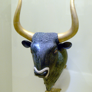minoan rhyton in the form of a bull, Wolfgang Sauber, CC BY-SA 3.0 <https://creativecommons.org/licenses/by-sa/3.0>, via Wikimedia Commons