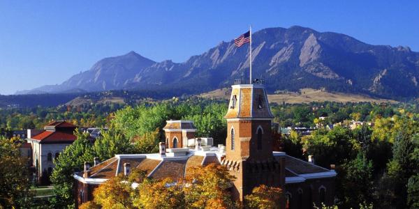 CU Boulder campus looking toward the mountains