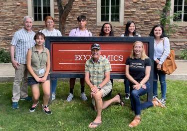 Photo of Economics in Action class in front of Economics Building, summer 2022