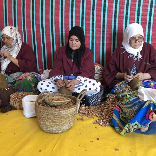 Women working with spices