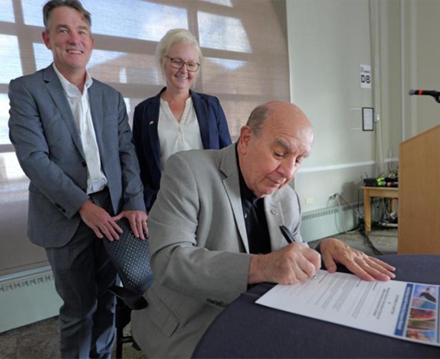 Okanagen charter signing