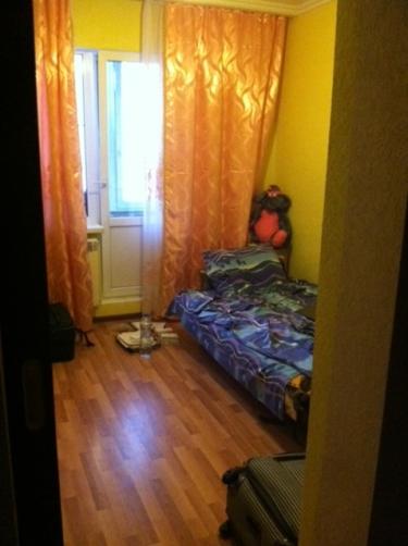 photo of bedroom in a Russian host family home