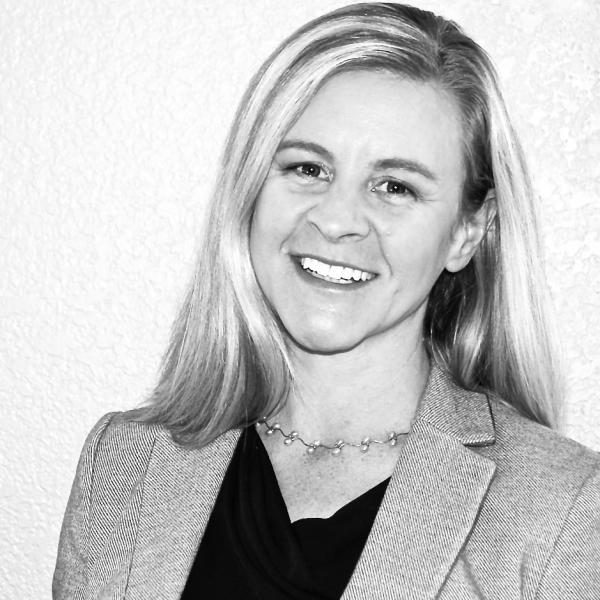 Erin Hutchinson headshot