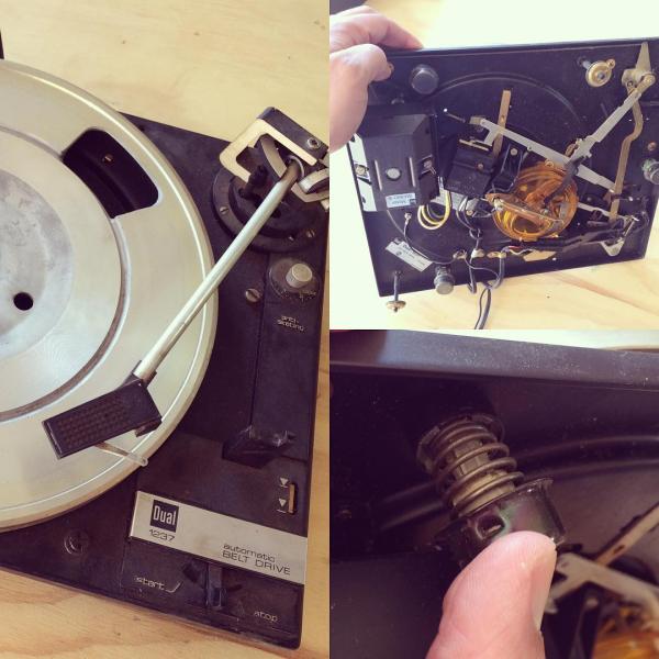 Took apart an old record player. Check out the built-in springs that the player was sitting on to isolate it from external vibration. #vibrationisolation #springmassdamper #mechanicallowpassfilter