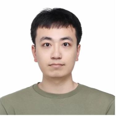 headshot of Yiqi Xu 