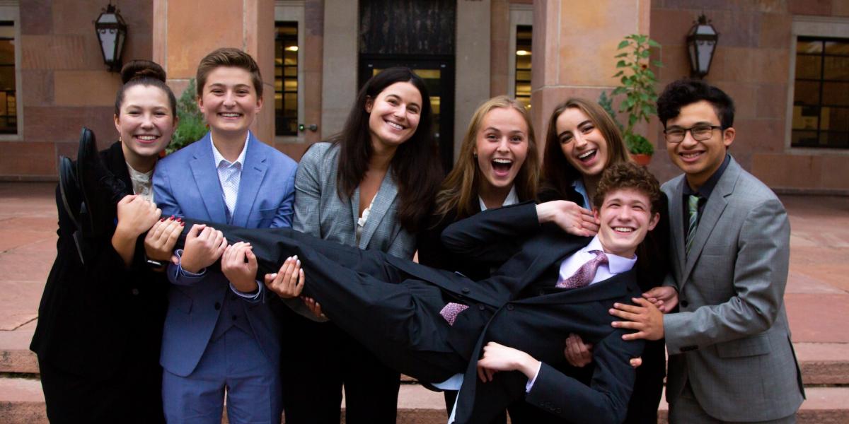 Students from PLC posing in front of Norlin Library