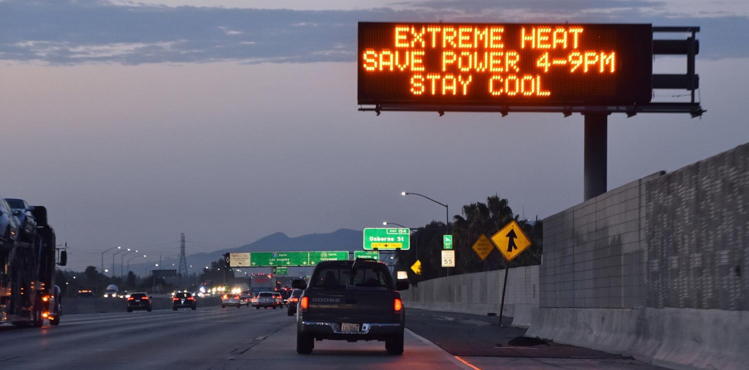  "EXTREME HEAT. SAVE POWER 4-9PM. STAY COOL."