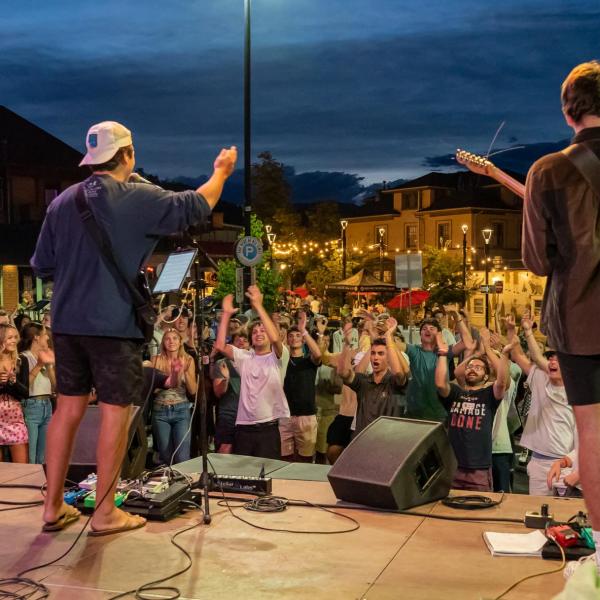 Rosen plays to the crowd at the inaugural BuffStreet on The Hill (Glenn Asakawa/CU Boulder)