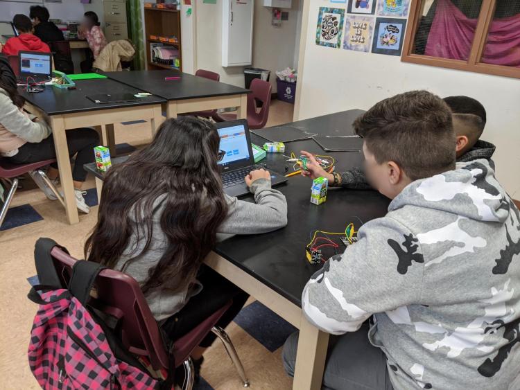 Denver students experiment with new technology in the classroom