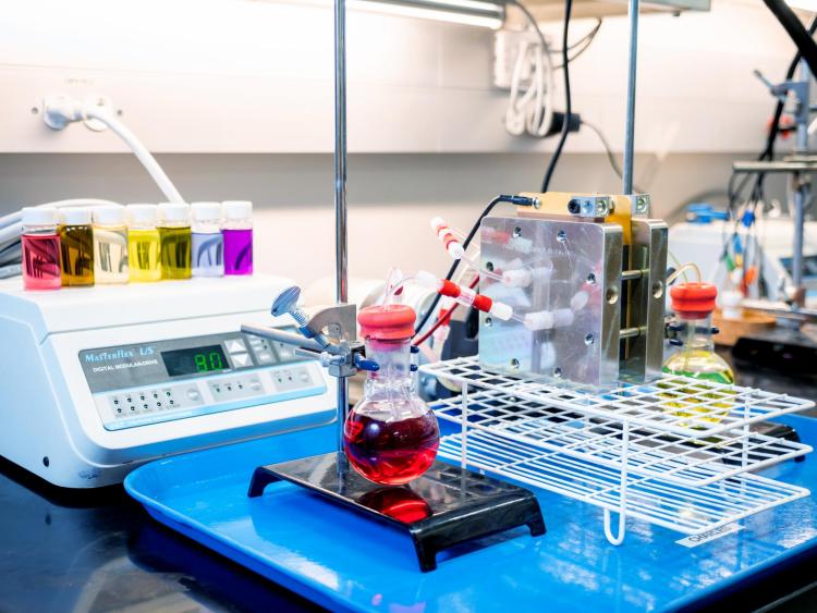 CU Boulder researchers have developed a high-performance flow battery capable of scaling up to grid level.